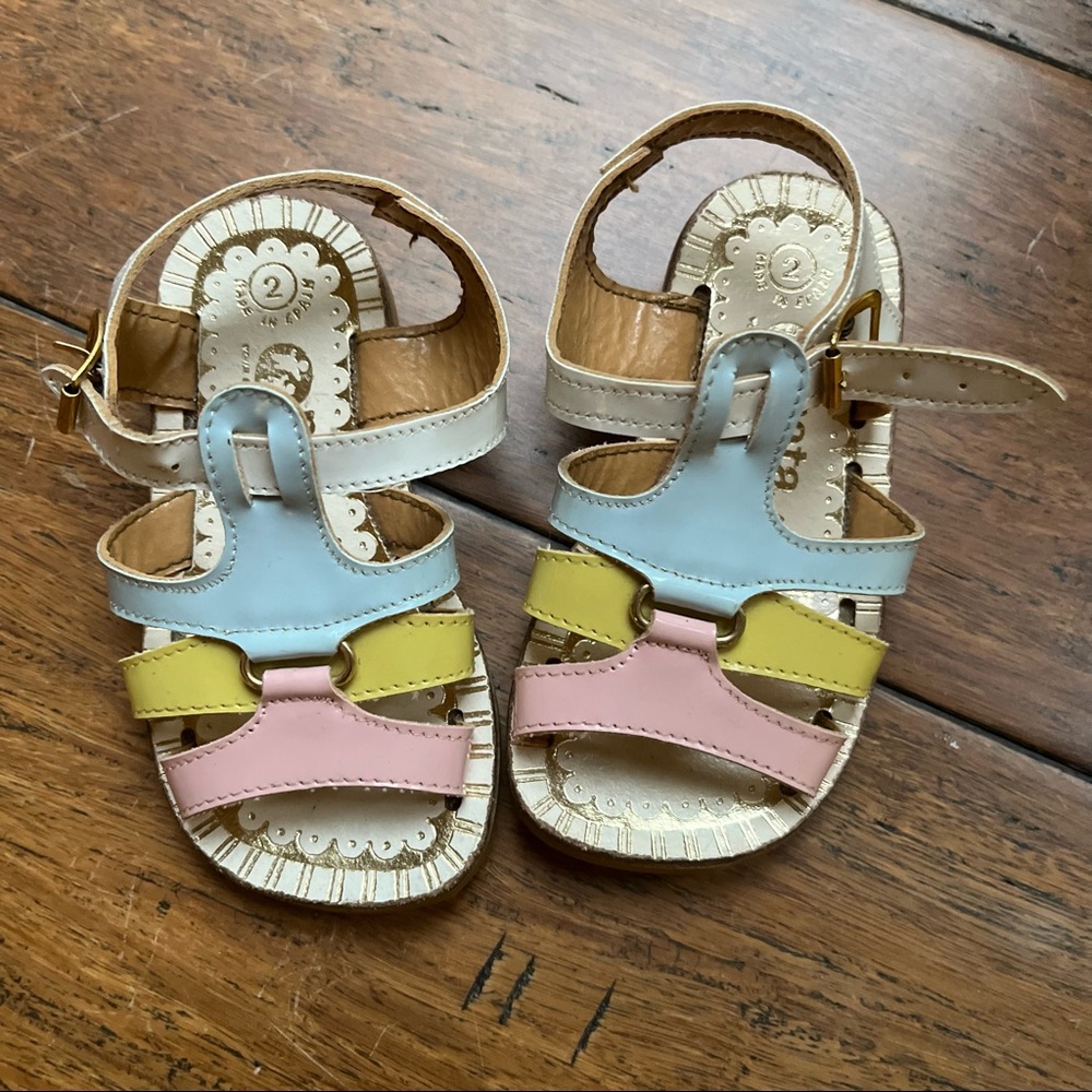 Vintage nwot patacake sandals size 2